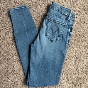✨ MOTHER “The Looker Ankle” Jeans ✨
Size: 24
Excellent used condition!